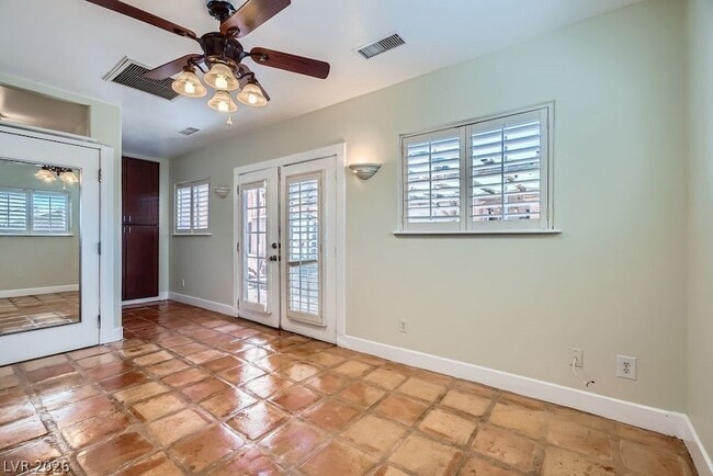 Building Photo - 536 Avenue L