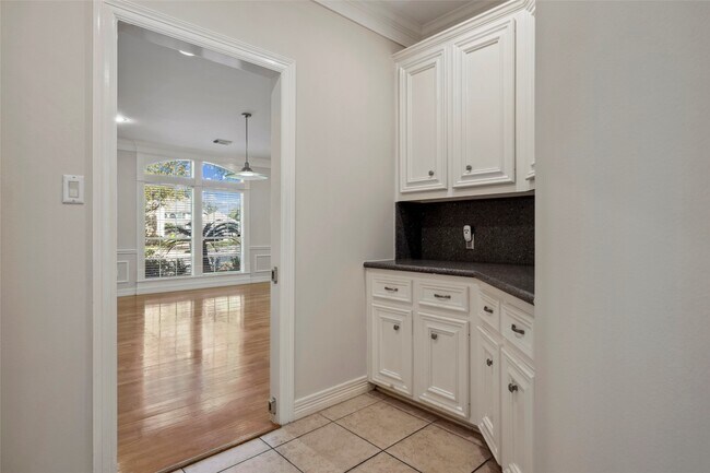 Building Photo - 4207 Clearwater Ct