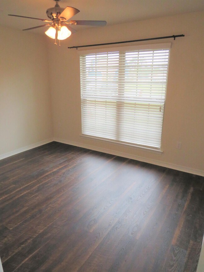 Building Photo - 2172 Las Vegas Trail