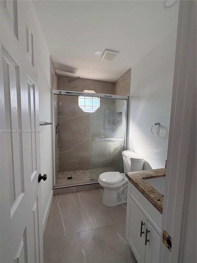 Building Photo - 6579 Via Regina