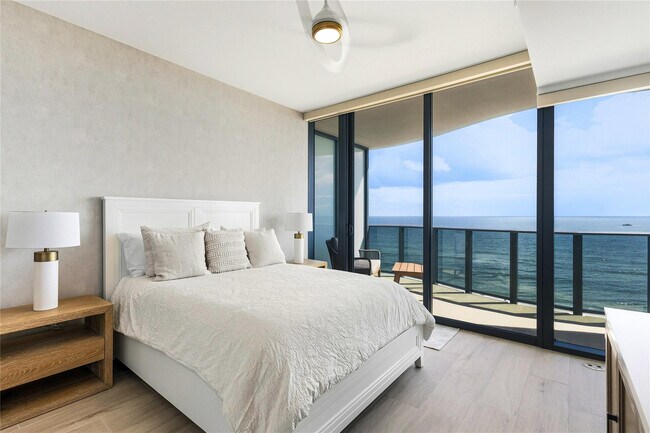 Building Photo - 900 N Ocean Blvd