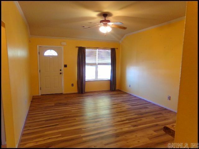 Building Photo - 909 Yarrow Dr