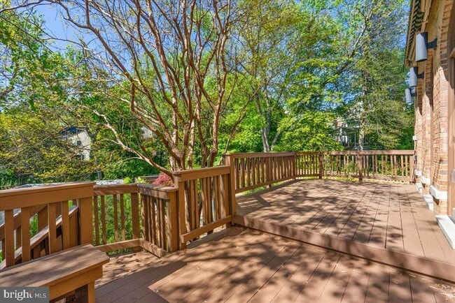 Building Photo - 1626 Foxhall Rd NW