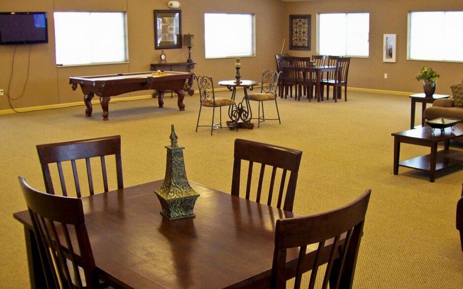 Falls Park Apartments 3601 N Career Ave Sioux Falls SD 57107