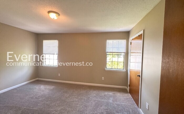 Building Photo - 387 Jamestown Manor Dr