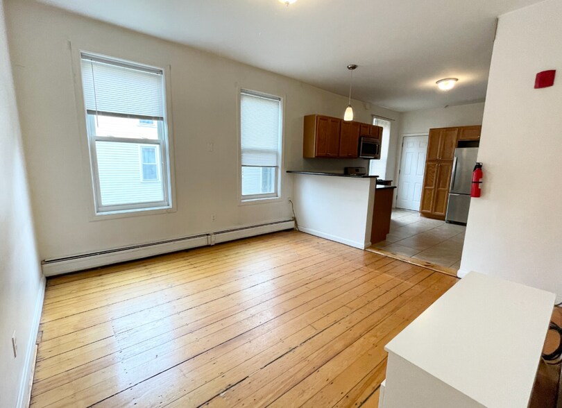 Building Photo - 51 Delle Ave