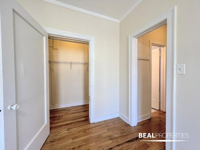 Building Photo - 0 bedroom in CHICAGO IL 60625