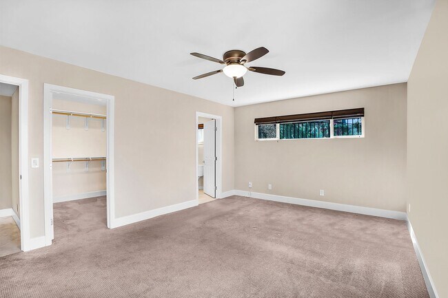 Building Photo - Luxury View Home On Canyon Rim