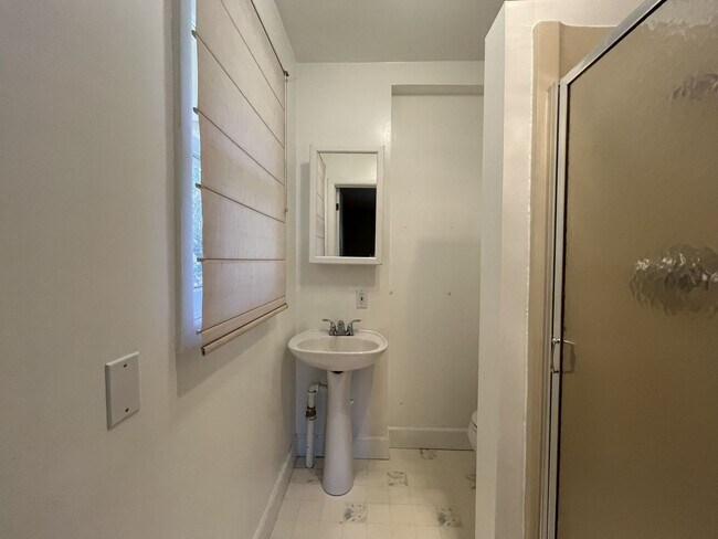 Building Photo - Beautiful 3-Bedroom Home with Remodeled Kitchen, Dual Living Spaces & Spacious Backyard