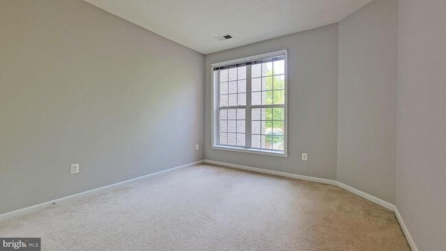 Building Photo - 12185 Abington Hall Pl