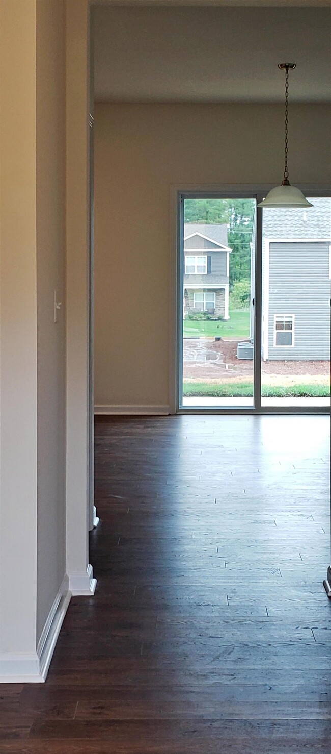 Building Photo - 544 Smoky Crossing Way