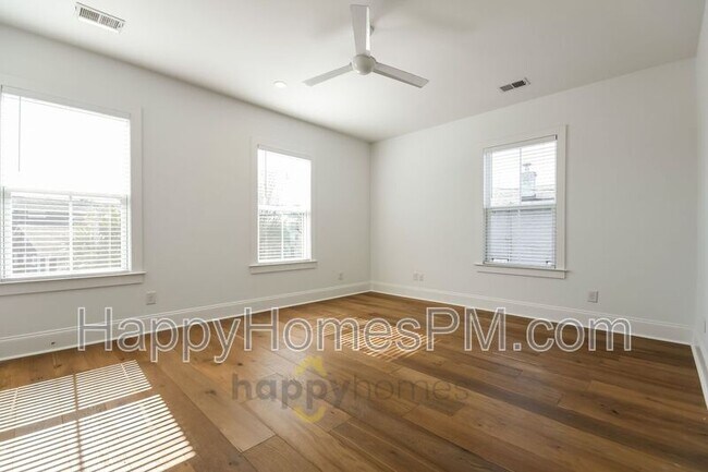 Building Photo - 50 Sans Souci St