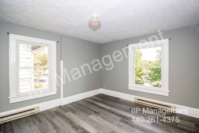 Building Photo - 54 S Portage Path