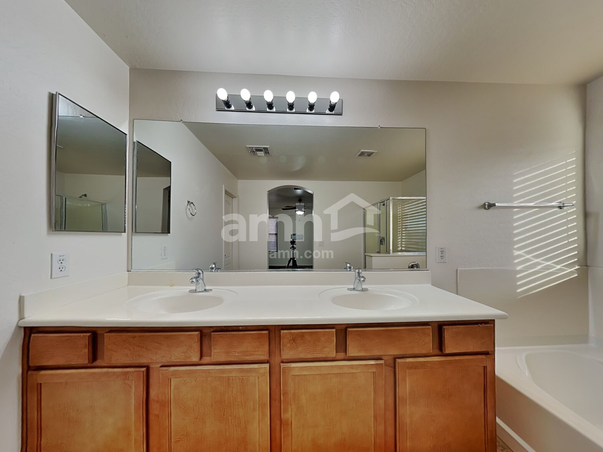 Building Photo - 18015 W Carol Ave