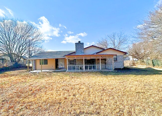 Building Photo - AVAILABLE SOON!