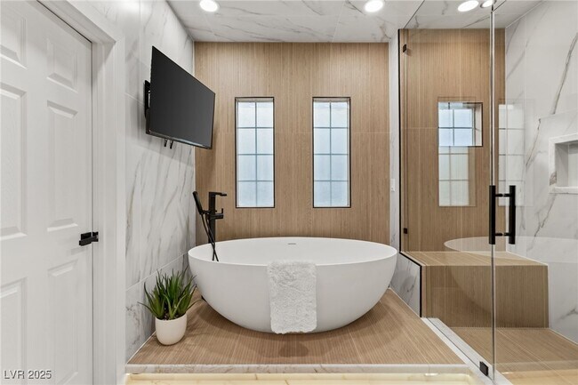 Building Photo - 12024 Whitehills St