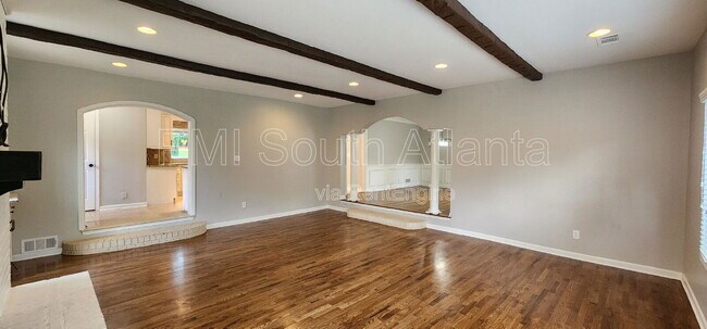 Building Photo - 40 Pheasant Dr SE