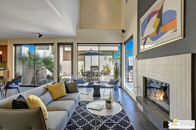 Building Photo - 1536 E Baristo Rd