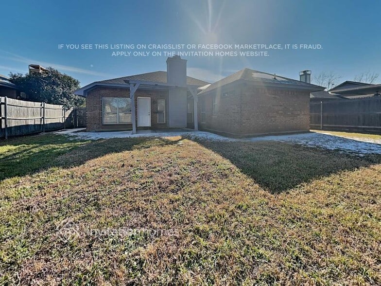 Building Photo - 1936 Ashley Dr