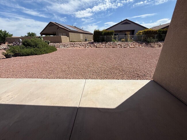 Building Photo - 2 Bedroom 2 Bath in Gated Community in Amante at Verde Fanta Fe Contact Property Pros 928-634-7710