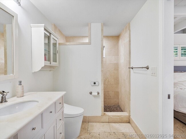 Building Photo - 411 Poinciana Dr