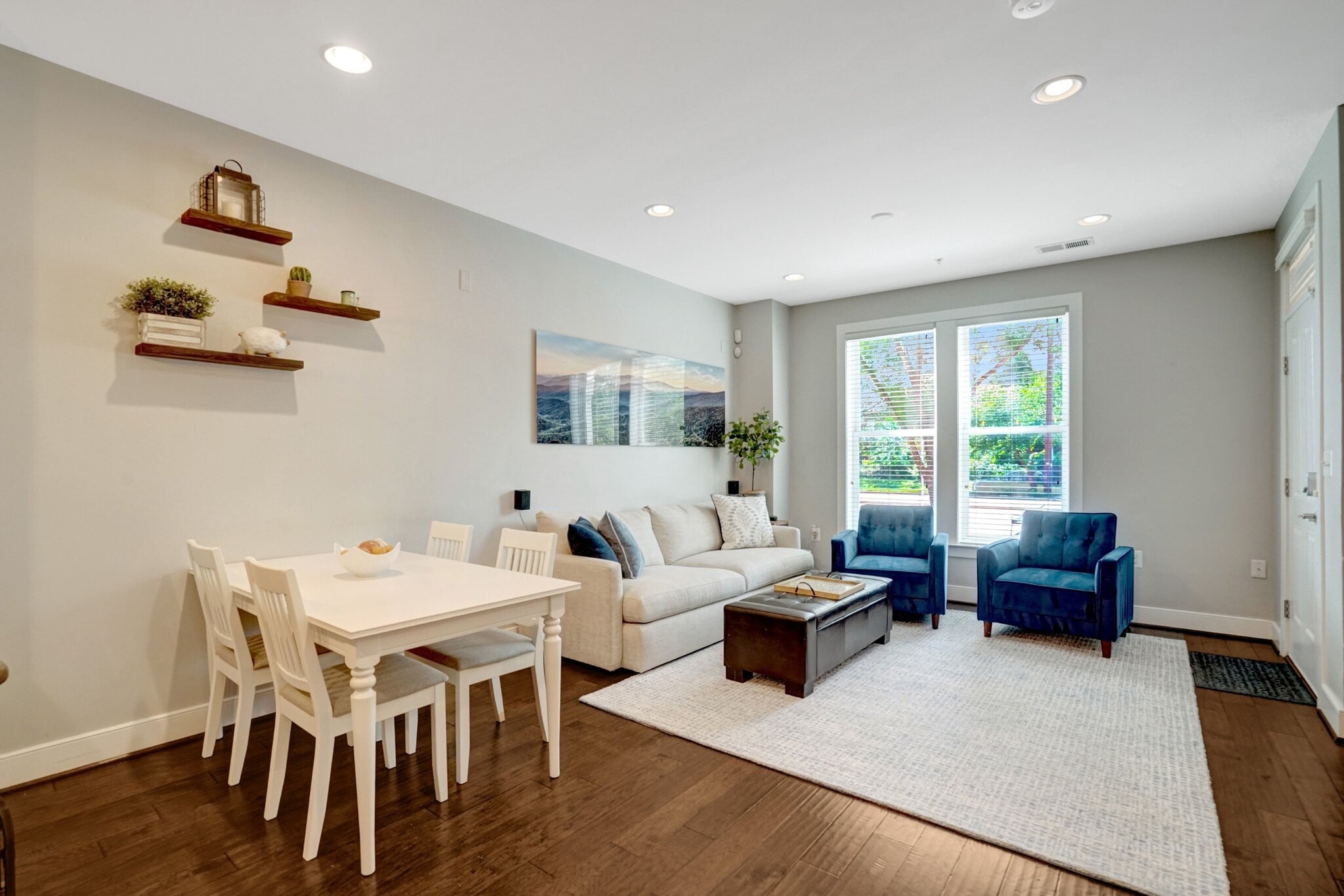 Living Room - 2209 Richmond Hwy