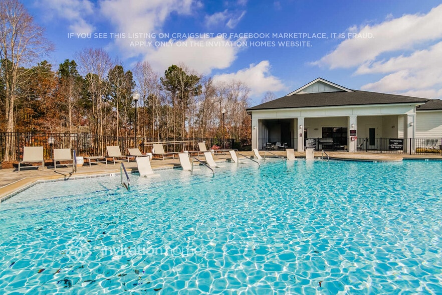 Building Photo - 905 Greenville Wy