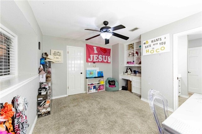 Building Photo - 4517 River Park Dr