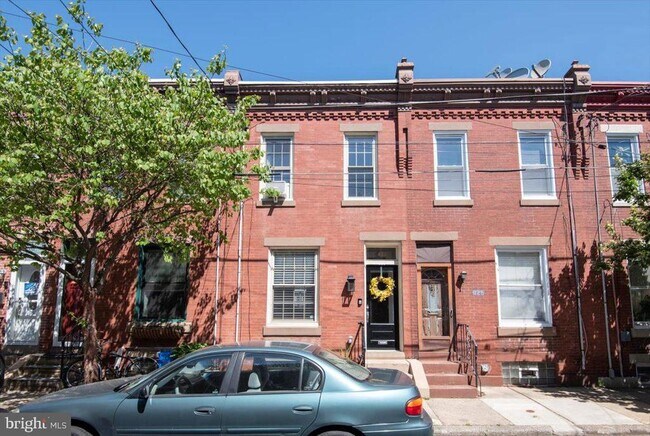 Building Photo - 623 Miller St