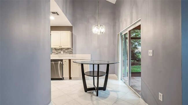 Building Photo - 9800 NW 19th Pl