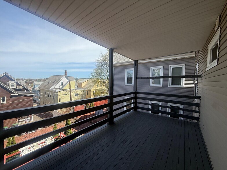 Building Photo - 233A Highland Ave