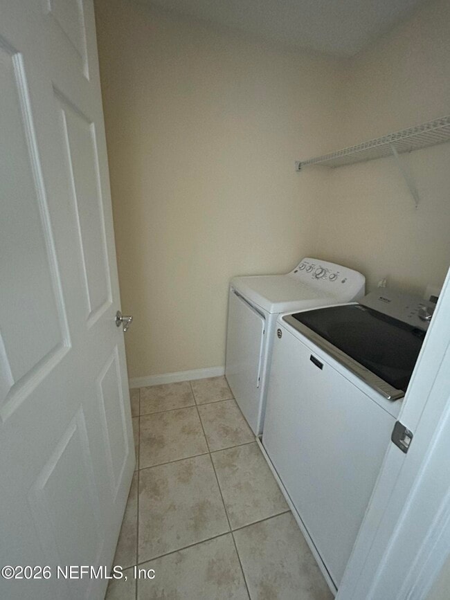 Building Photo - 4233 Clybourne Ln
