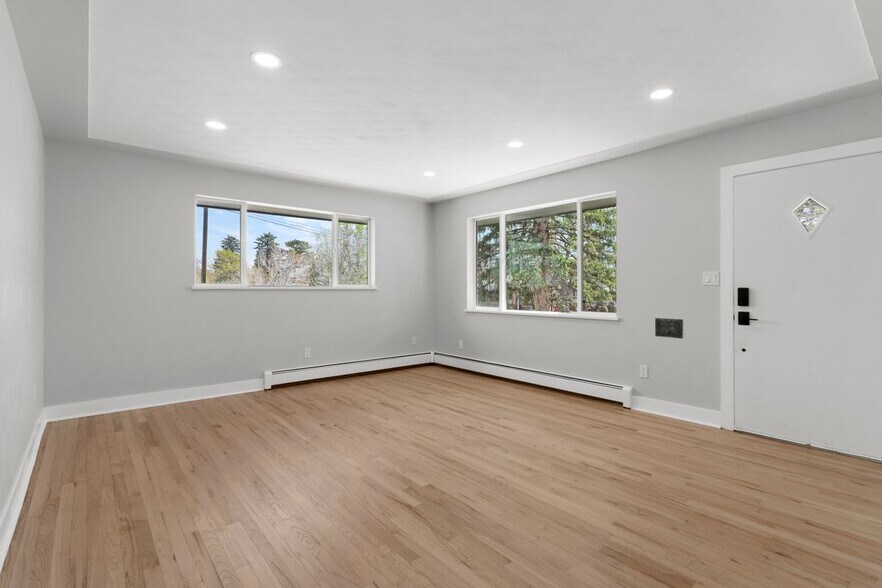 Building Photo - 2905 W 39th Ave