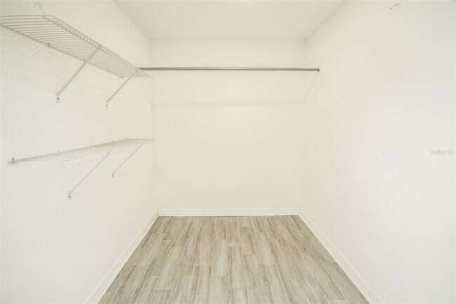 Building Photo - 1007 E 32nd Ave