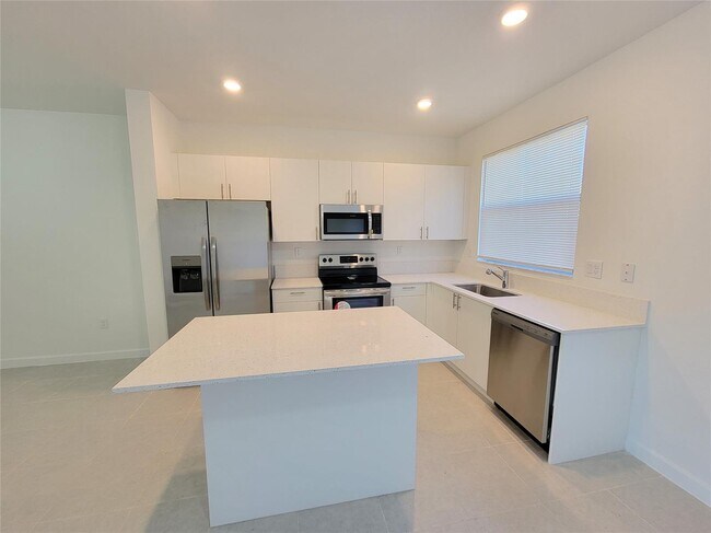 Building Photo - 28637 SW 132 CT