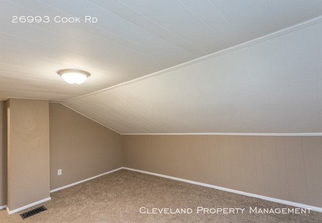 Building Photo - Newly Renovated Olmsted Twp Home