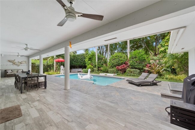 Building Photo - 8234 SW 60th Ct