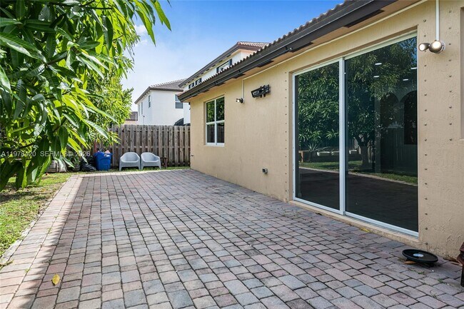 Building Photo - 11863 SW 253 ST