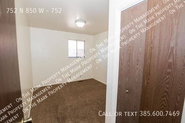 Building Photo - 752 N 850 W St