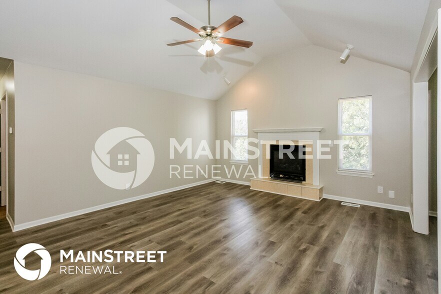 Building Photo - 11210 N Ditman Ave