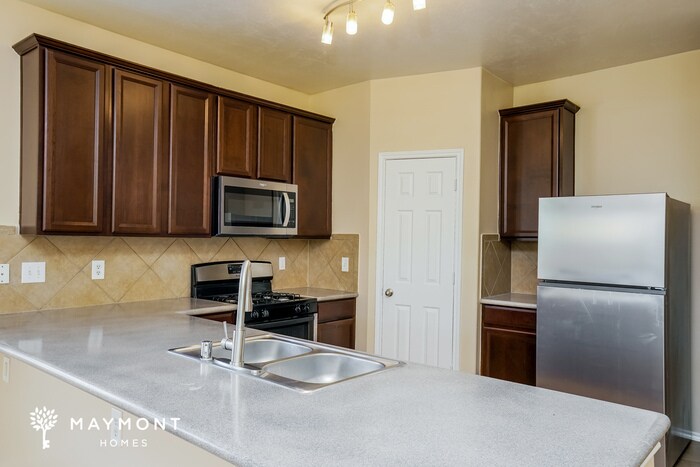 Building Photo - 9215 Kransbury Ln