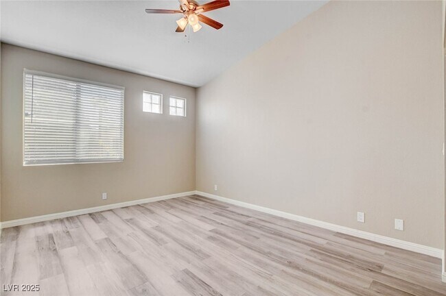 Building Photo - 5155 W Tropicana Ave