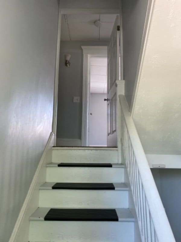 Building Photo - 1 W Franklin St