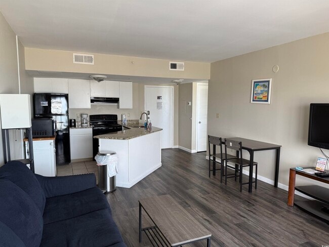 Building Photo - 1605 S Ocean Blvd