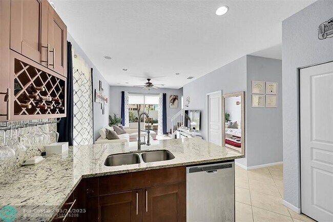 Building Photo - 5418 Sunseeker Blvd