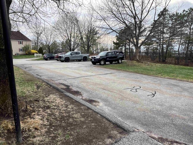 Building Photo - 690 S Porter St