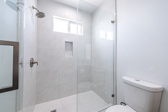 Building Photo - 4445 Auckland Ave