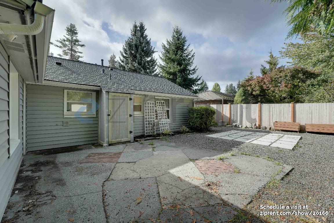 Building Photo - 23407 Hedlund Ave