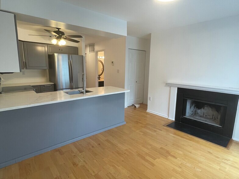 Building Photo - 18207 Leman Lake Dr