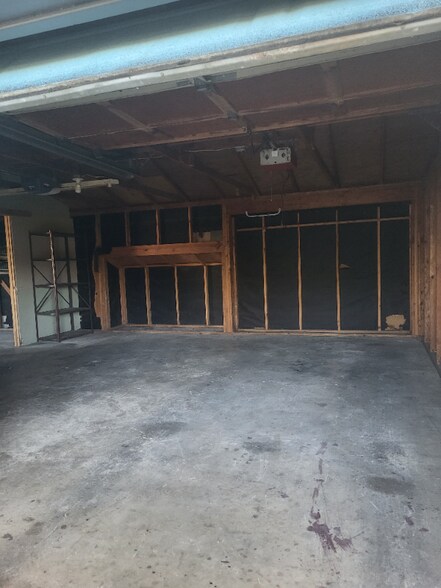 Building Photo - 214 Early Way Dr